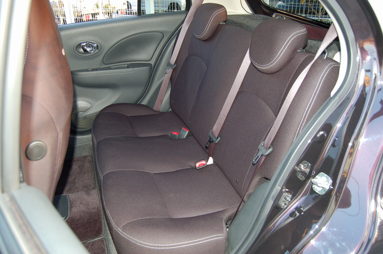 マーチ ボレロa30 30台限定車 シリアル27 30 Bull Dog